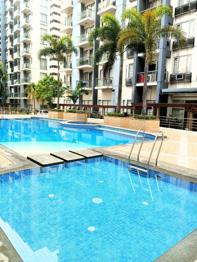The Palm Tree Condotel Manila Airport ภายนอก รูปภาพ