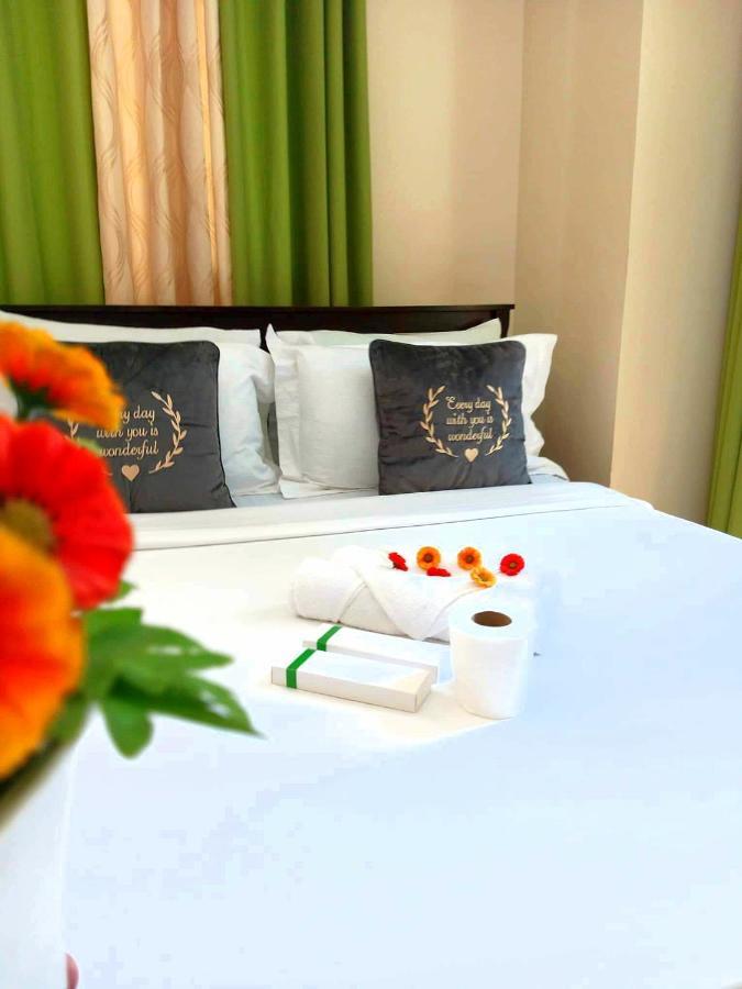The Palm Tree Condotel Manila Airport ภายนอก รูปภาพ