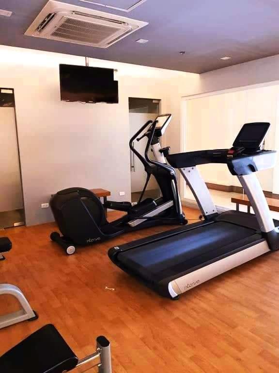 The Palm Tree Condotel Manila Airport ภายนอก รูปภาพ