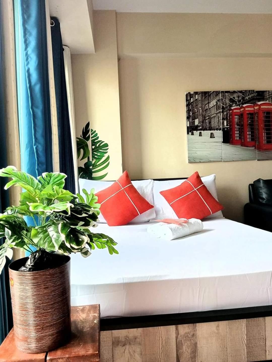The Palm Tree Condotel Manila Airport ภายนอก รูปภาพ