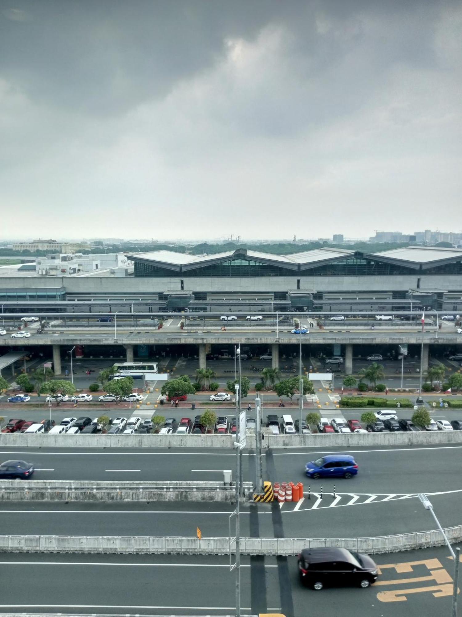 The Palm Tree Condotel Manila Airport ภายนอก รูปภาพ
